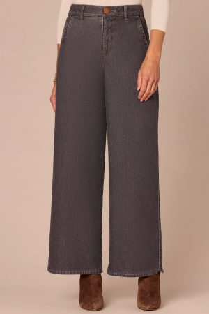 Absolution® Skyrise Tulip Hem Wide Leg Jeans with Curved Pockets