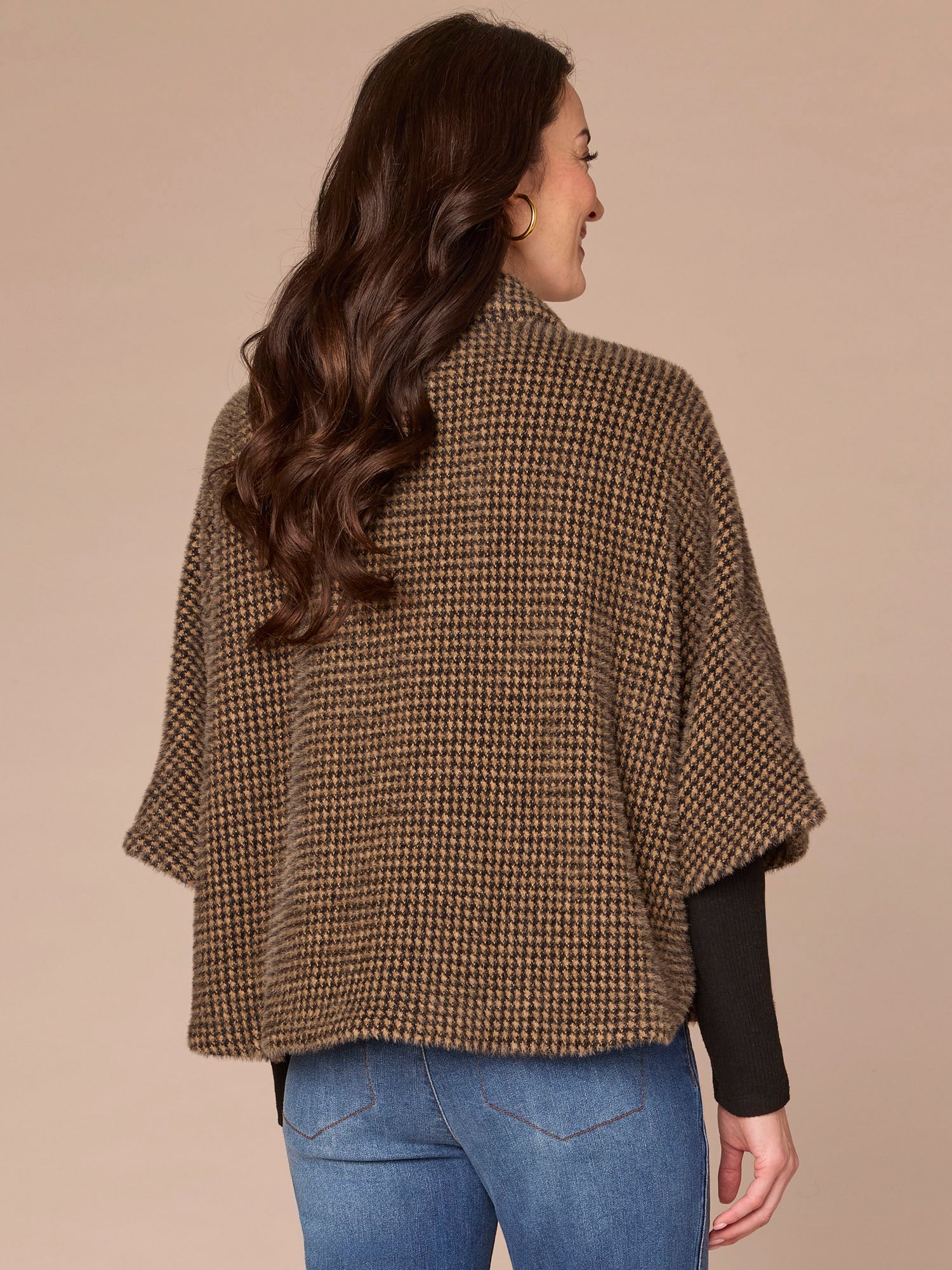 Wide Collar Snap Front Patch Pocket Woven Capelet - Image 3