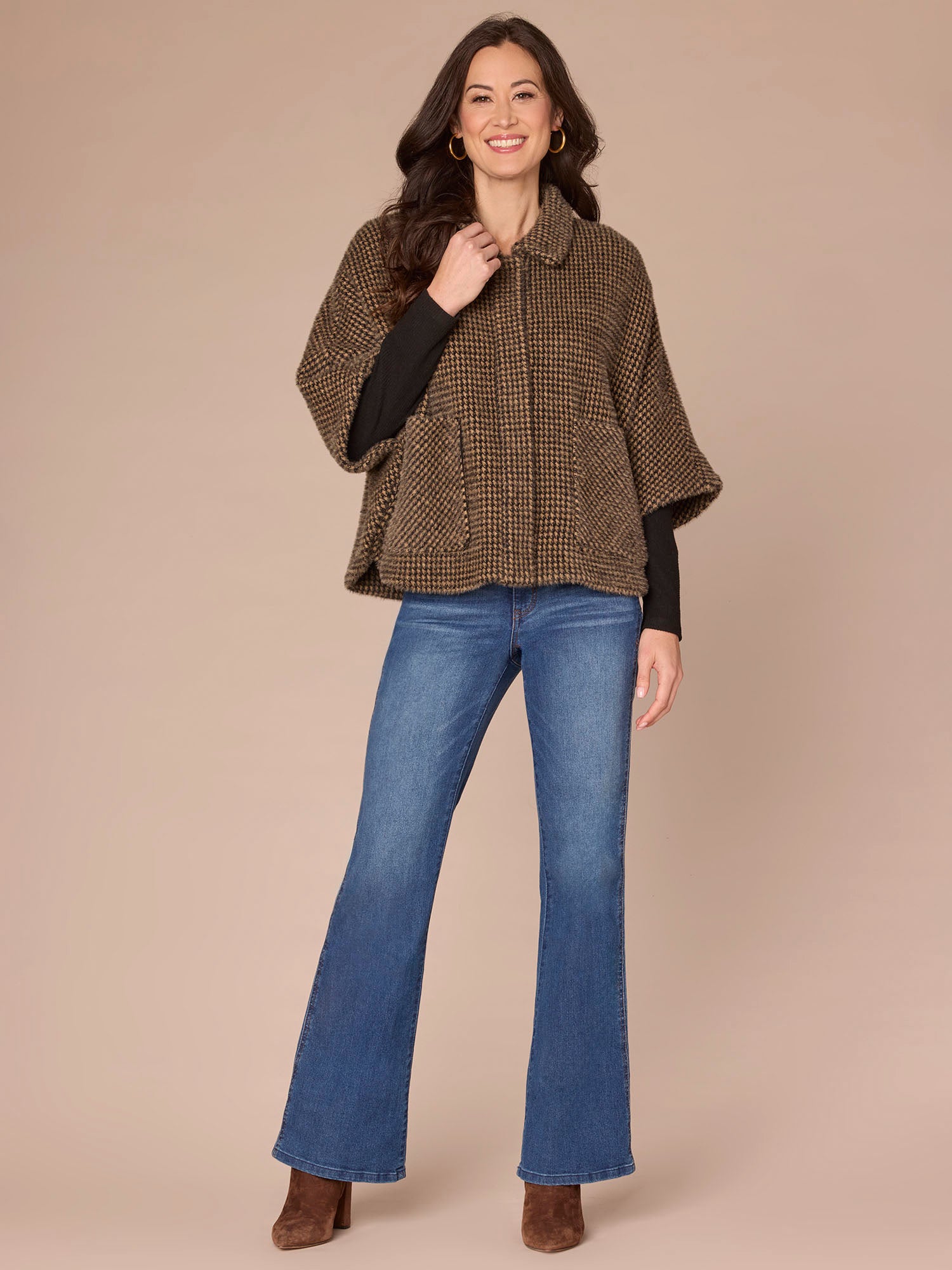 Wide Collar Snap Front Patch Pocket Woven Capelet - Image 4